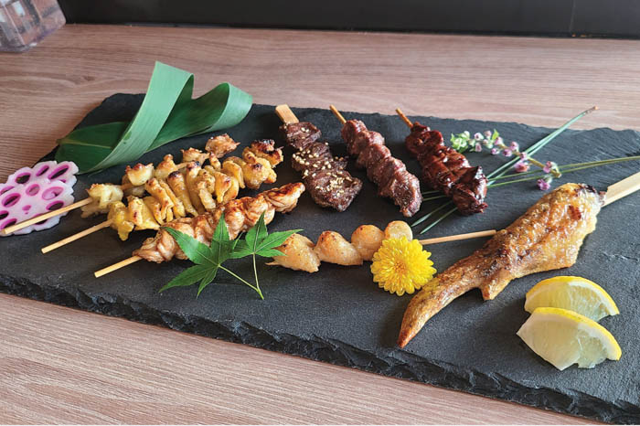 gafencu magazine dining taste Enso Good Delicious Japanese-style skewered chicken and stunning ocean views… wagyu and chicken skewers