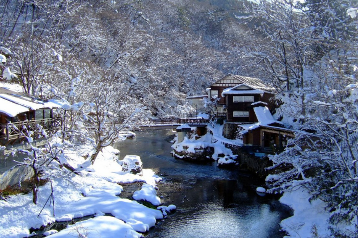 winter-escape-exploring-japanese-alps-nagano-japan-travel_gafencu_11
