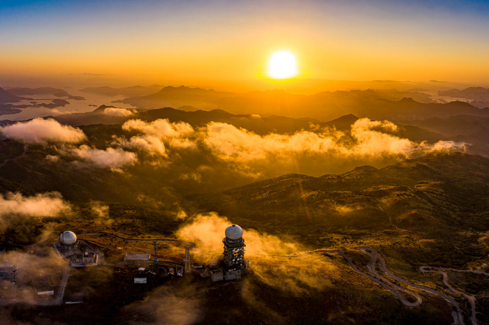 Catch the most beautiful sunrise on these Hong Kong hikes gafencu tai mo shan
