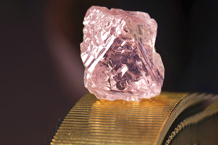Will lab made diamonds become a girl’s new best friend? gafencu (1)