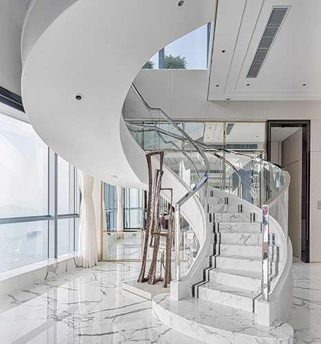 gafencu-home-tour-luxury-living-6300-square-feet-penthouse-cyberport-pokfulam-hongkong-spiral-staircase (2)